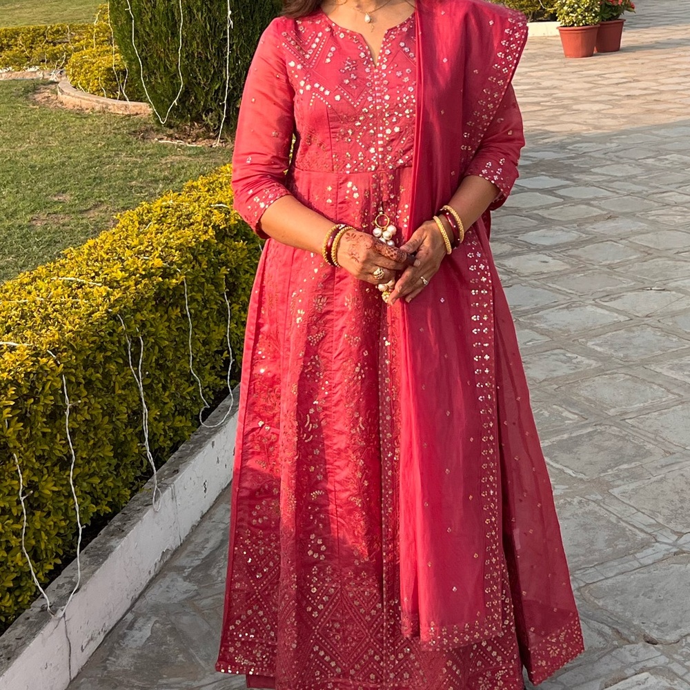 Elegant Pink Embellished Dress with Shawl